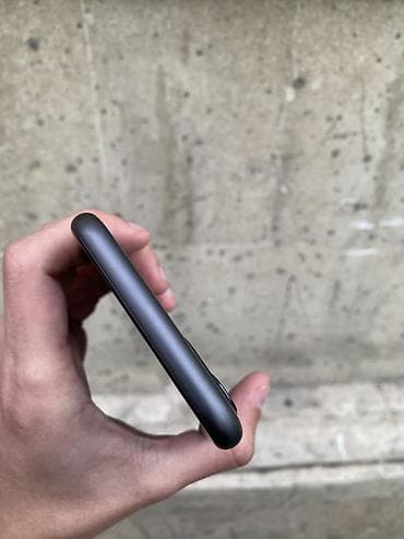 kredit iphone 12: IPhone 11, 64 GB, Qara, Zəmanət, Simsiz şarj, Face ID — 4