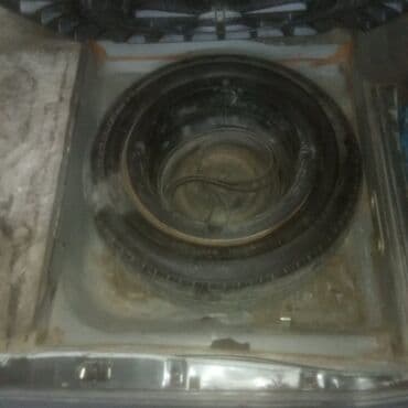 turbo az toyota prius kredit: Mercedes-Benz E 230: 2.3 l | 1990 il Sedan — 2