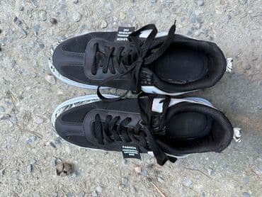 ayakkabı: Yenidir Geyinilməyib Ölçüsü böyük olduğu üçün satılır Qiymət sondur — 3
