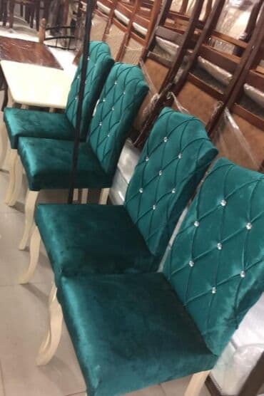 tap az masa ve oturacaqlar: Qonaq otağı üçün, Yeni, Açılmayan, Dördbucaq masa, 6 stul — 28