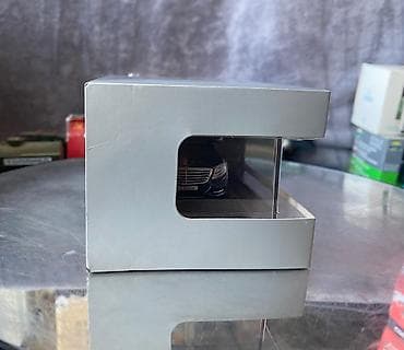 ereb pulu: Mercedes, 2013 il, 1:43, Dəmir, Ödənişli çatdırılma — 4