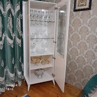 gala genova: Şüşəli dolab vitrini — 2