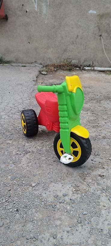 oyun maşını: Uşaq üçün pedallı üçtəkərli motosiklet oyuncağı - Rənglər: yaşıl-sarı — 6