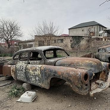 Avtomobil satışı: Köhnə klassik avtomobil kuzovu – 4 qapılı sedan (1955-lər üslubu) - — 7