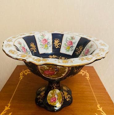 divar ucun dekor: Böyük vaza qedimlerden cox böyük — 1