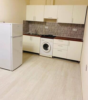 studio menzil kiraye: Binəqədi rayonu Nəsimi metrosunun yaxınlığında,3 mertebeli binanın — 4