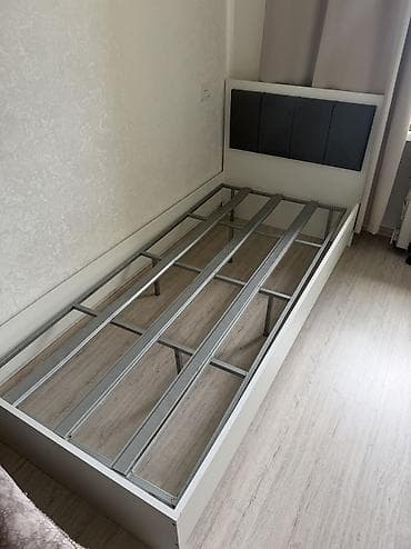 tek kravat: İşlənmiş, Təknəfərlik çarpayı, Bazasız, Matras ilə, Siyirməsiz, Azərbaycan — 2