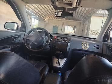 hyundai ekskavatorlar: Hyundai Tucson V6 – ağ rəngli, şəhər və yolsuzluq üçün praktik — 7