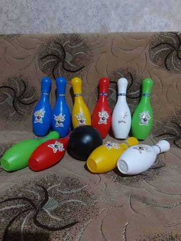 uşağ maşın: Uşaq üçün rəngarəng bowling dəsti - Tərkib: 10 ədəd ququ (pinqvin) — 2