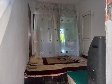 sekis sati: Ev 2 otağ 1 zal 1kukna 1hamamtualet Torpaq sahəsi və həyət evi - — 10