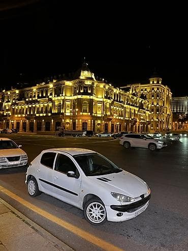 Gündəlik sürülən maşındı mator karopka əla oz adımadır zapçastları var — 2