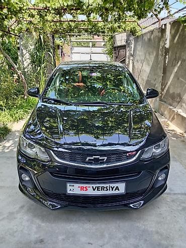 mini karavan: Chevrolet Aveo: 1.4 l | 2017 il 92500 km Hetçbek — 1