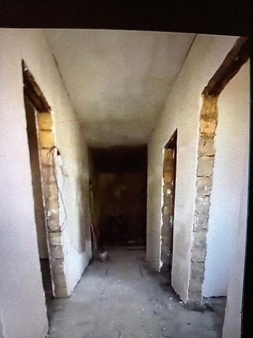 Балконы: Savalanda yola yaxın kupcalı 5 otaxlı isti pol var işıq suyu qazı var — 10