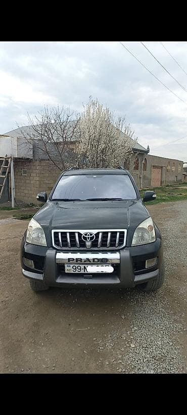 satliq traktorlar: Toyota Land Cruiser Prado SUV Arxa saq kirloda krasqsl var demək olar — 1