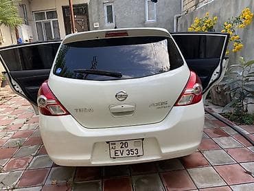 Продажа авто: Nissan Tiida: 1.5 л | 2011 г. Хэтчбэк — 7
