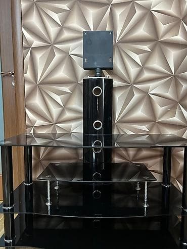 TV altlığı: Düz TV altlığı, Polkalı, Şüşəli — 1