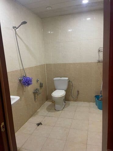 ehmedlide ev: Xətai rayonu,Əhmədli metrosu,Diaqnoz tibb mərkəzinin yanında,20 — 8