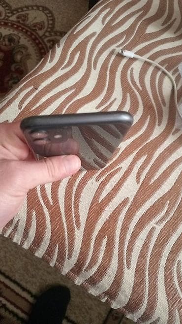 ayfon telefon: IPhone 11 — 3
