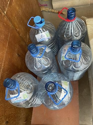 sintepon material: Su qabları – 19 litrlik PET bidonlar Whatsapp aktivdir. 📍Unvan — 2