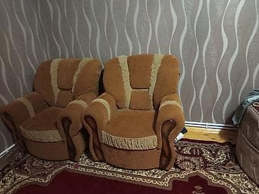 divan olcusu: Qonaq otağı dəsti – 3+1+1 yumşaq mebel Tərkib: satılır.hec bir — 4