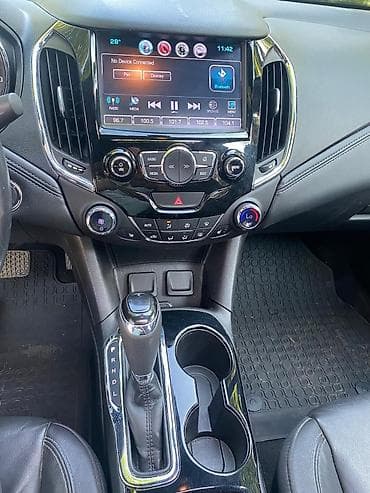 prado sukan: Chevrolet Cruze sedan – qara rəng, şık dizayn və zəngin komplektasiya — 5