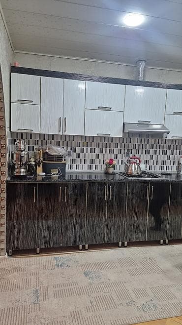 2 ci el metbex mebelleri: Mətbəx mebeli dəsti - akkril material. yaxşı vəziyyətdə.500 AZN — 2