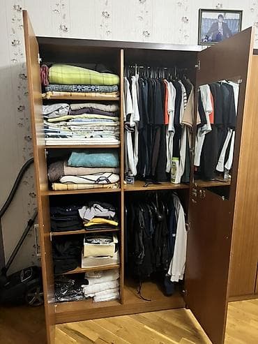 3 eded xoncali taxda qapi lazimdir: 4 qapılı, Qəhvəyi, Taxta, Açılan, Düz dolab — 5