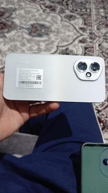 uçuz telefonlar: Honor rəng - Gümüşü, İki sim kartlı — 3