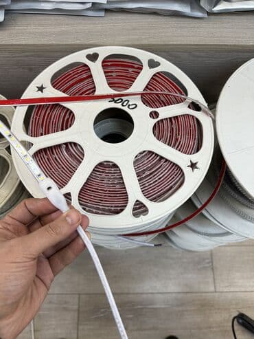 lent işıqlar: Gizli işıq. (Metraj çox olduqda əlavə endirimlər mümkündür. Anbardan — 1