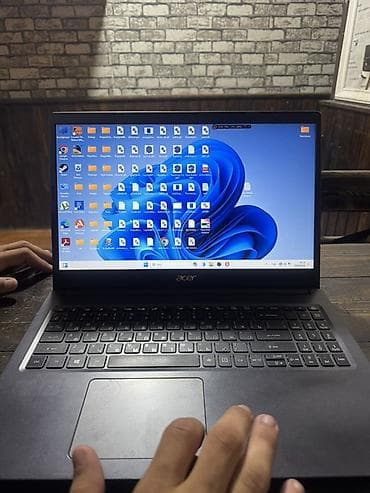 boya mikrofon: İntel core i 3 ( 10 cu nəsil) Operativ yaddaş : 4 ram SSD 256 gb — 1