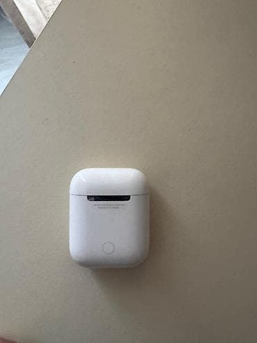 ipad satisi: Apple AirPods (1-ci nəsil) simsiz qulaqlıq.cemi 3-4 defe istifade — 2