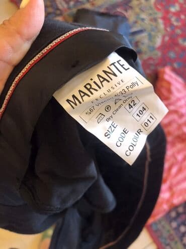 xadimə geyimləri: MARIANTE Exclusive markalı, 67% viskoz və 33% poliester tərkibli, qara — 3