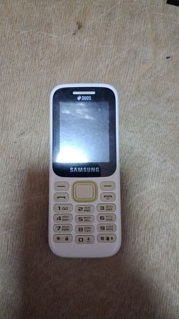 010 la nomreler: Nokia C6, rəng - Qara, Sensor — 42