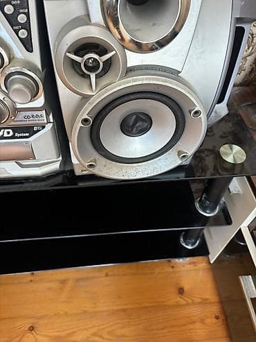 jbl party box: LG və Samsung LCD monitorlar + ev audio sistemi - Monitorlar: 2 ədəd — 3