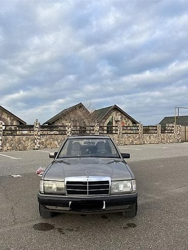 Avtomobil alışı: Mercedes-Benz 190 (W201): 2 l | 1991 il Sedan — 2