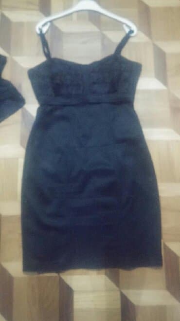 узбекское платье со штанами: Вечернее платье с фигаро~ атлас-стрейч~ на подкладке, размер 38,цена — 4