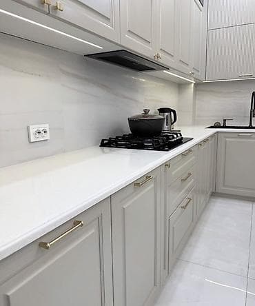 dairevi stol: Mətbəx mebel dəsti – klassik-modern üslub - Rəng: açıq bej/boz — 5