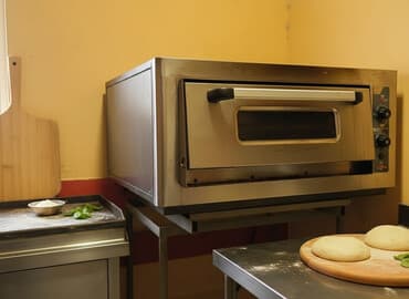 Restoran, kafe avadanlığı: Salam.Restoran fırını satışdadır İçərisi 60×60a-dır vəziyyəti əladır — 3