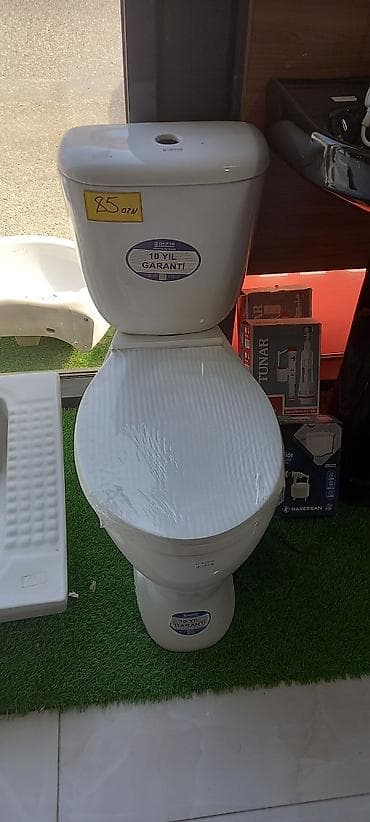 kreditlə su cənləri: Məhsul: Klozet dəsti (üst çənli, oturacaq qapaqlı) Xüsusiyyətlər: - — 1