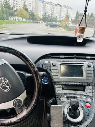 en ucuz masinlar turbo az: Toyota Prius: 1.8 l | 2015 il Hetçbek — 9