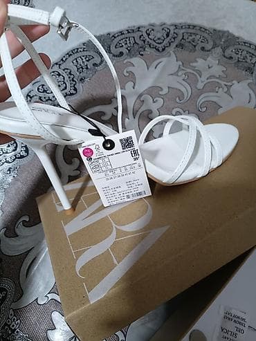 Босоножки, сандалии, шлепанцы: ZARA qadın sandalet,ölçü - 37
Etketli,Qutuda təqdim olunur — 1