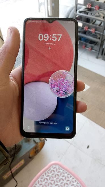 telefon 128 gb: Samsung Galaxy A13, 64 GB, rəng - Qara — 1