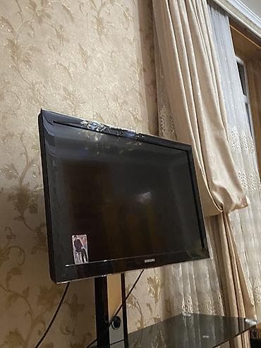 ucuz smart tv: Televizorun bidene problemi usdunde balaca 3dene noktesi var başqa heç — 1