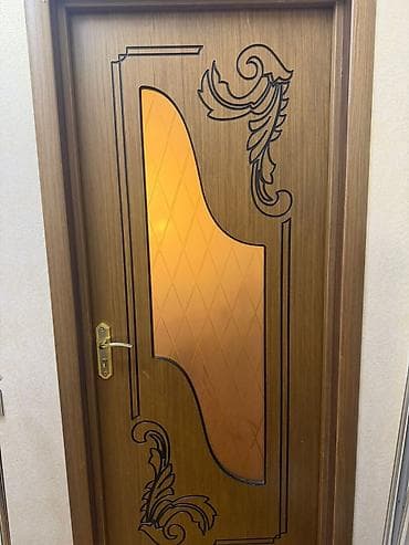 4 ədəd otaq qapısı satılır, sökülüb, hazırdı. Birinin şüşəsi yoxdur