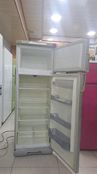 qapi zvanoku: Iki qapılı soyuducu - Üst qapıda ayrıca dondurucu bölmə - Aşağıda — 2