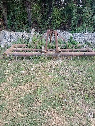 kovs: Mala - Korpus: möhkəm metal karkas, dördbucaq çərçivə konstruksiyası — 1