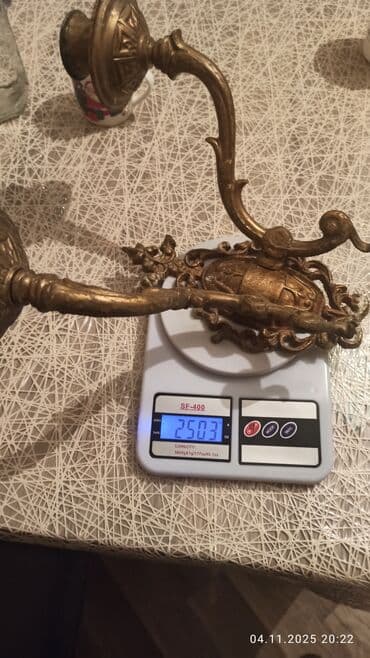 qrup şəkilləri: Məhsul: Bərk tökmə metal divar şamdanları (2 qol) Təsvir: - — 2