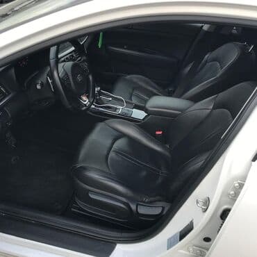 sulutepe cicek qesebesi heyet evleri kiraye: Kia Optima – ağ rəngli sedan - Kuzov: 4 qapılı sedan, ağ rəng, arxa — 8