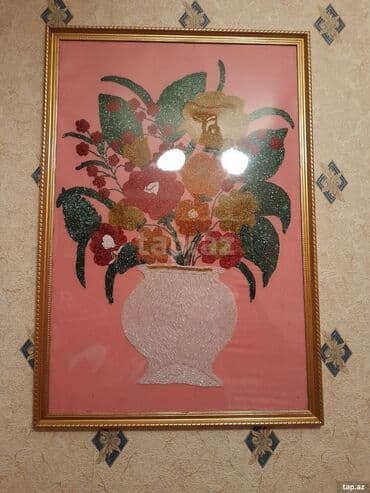 rəsm əsərləri: Muncuqlu rəsm əsərləri, elde toxunubdur muncuqlarla
Ölçüsü 75×50 sm — 1