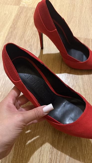 Bershka qadın tuflisi - Model: Klassik “stiletto” topuqlu - Rəng — 2